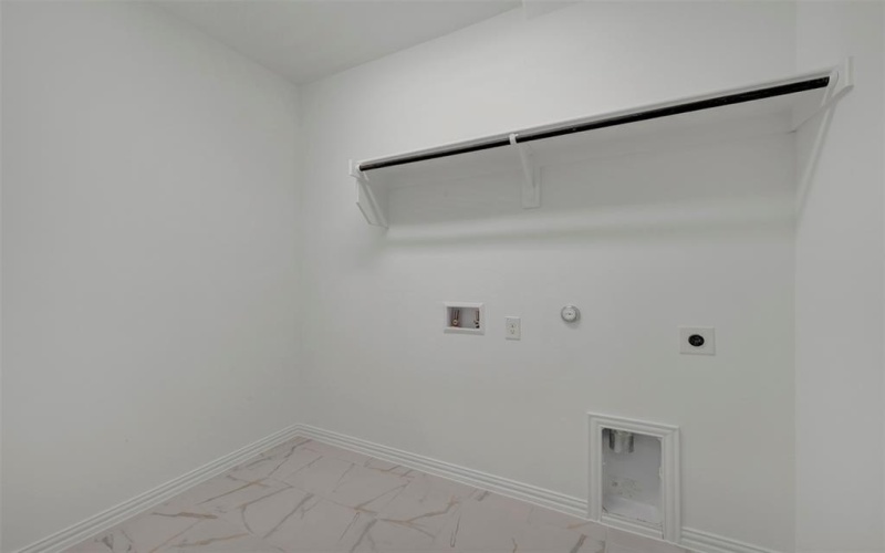 5032 Lily Creek Drive, Aubrey, TX 76227, 4 Bedrooms Bedrooms, ,2 BathroomsBathrooms,Residential,For Sale,5032 Lily Creek Drive,0,21212161