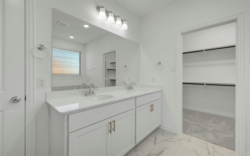 5032 Lily Creek Drive, Aubrey, TX 76227, 4 Bedrooms Bedrooms, ,2 BathroomsBathrooms,Residential,For Sale,5032 Lily Creek Drive,0,21212161