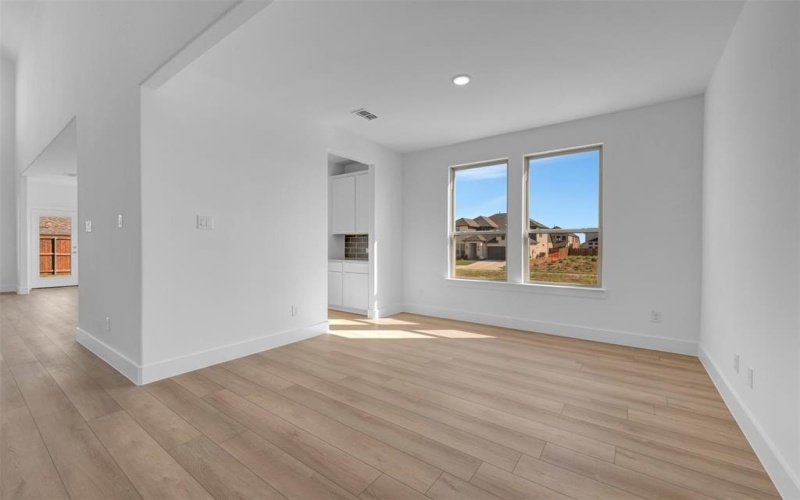 5040 Ressina Drive, Aubrey, TX 76227, 4 Bedrooms Bedrooms, ,3 BathroomsBathrooms,Residential,For Sale,5040 Ressina Drive,0,21212317