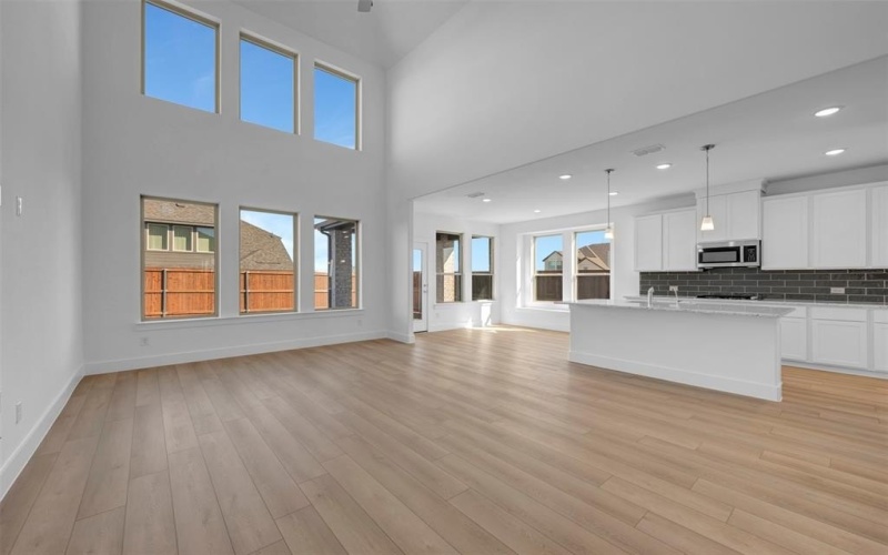 5040 Ressina Drive, Aubrey, TX 76227, 4 Bedrooms Bedrooms, ,3 BathroomsBathrooms,Residential,For Sale,5040 Ressina Drive,0,21212317