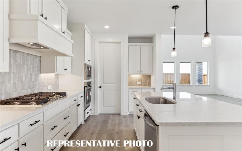 1840 Vetiver Glow Drive, Celina, TX 75009, 4 Bedrooms Bedrooms, ,5 BathroomsBathrooms,Residential,For Sale,1840 Vetiver Glow Drive,0,21212607