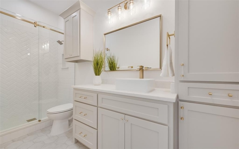 384 Edwards Road, Rockwall, TX 75032, 4 Bedrooms Bedrooms, ,5 BathroomsBathrooms,Residential,For Sale,384 Edwards Road,0,21212851