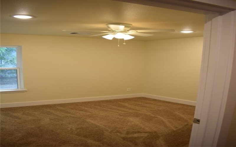 825 W Walker Street, Denison, TX 75020, 3 Bedrooms Bedrooms, ,2 BathroomsBathrooms,Residential,For Sale,825 W Walker Street,20721058