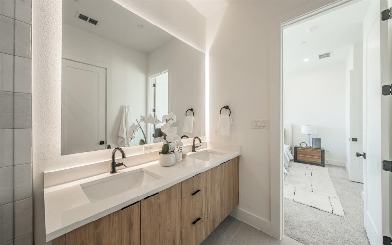 5320 Reiger Avenue #103, Dallas, TX 75214, 2 Habitaciones Habitaciones , ,2 BañosBaños,Residential,En Venta,5320 Reiger Avenue,0,21213044