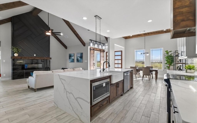 556 County Road 4875 Street, Celeste, TX 75423, 4 Habitaciones Habitaciones , ,3 BañosBaños,Residential,En Venta,556 County Road 4875 Street,0,21213069