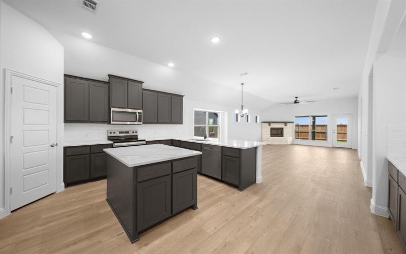 1948 Nightfall Drive, Venus, TX 76009, 4 Habitaciones Habitaciones , ,2 BañosBaños,Residential,En Venta,1948 Nightfall Drive,0,21213499