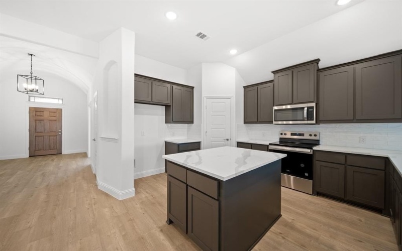 1948 Nightfall Drive, Venus, TX 76009, 4 Habitaciones Habitaciones , ,2 BañosBaños,Residential,En Venta,1948 Nightfall Drive,0,21213499