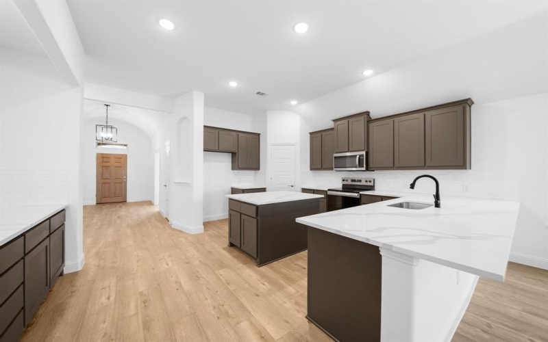 1948 Nightfall Drive, Venus, TX 76009, 4 Habitaciones Habitaciones , ,2 BañosBaños,Residential,En Venta,1948 Nightfall Drive,0,21213499