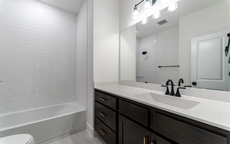 1814 Costa Verde Drive, McLendon Chisholm, TX 75032, 5 Habitaciones Habitaciones , ,3 BañosBaños,Residential,En Venta,1814 Costa Verde Drive,0,21213529