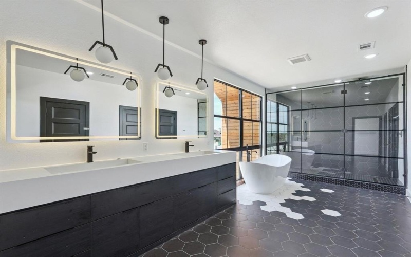 2222 Alyssum Drive, Cedar Hill, TX 75104, 5 Bedrooms Bedrooms, ,5 BathroomsBathrooms,Residential,For Sale,2222 Alyssum Drive,0,21213539