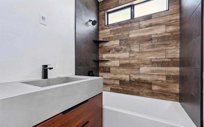 2222 Alyssum Drive, Cedar Hill, TX 75104, 5 Bedrooms Bedrooms, ,5 BathroomsBathrooms,Residential,For Sale,2222 Alyssum Drive,0,21213539