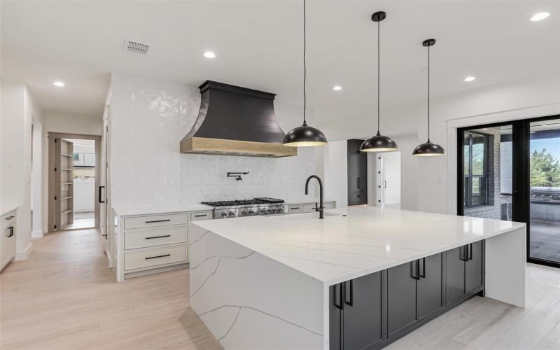 209 Avery Lane, Gunter, TX 75058, 6 Bedrooms Bedrooms, ,7 BathroomsBathrooms,Residential,For Sale,209 Avery Lane,0,21213616