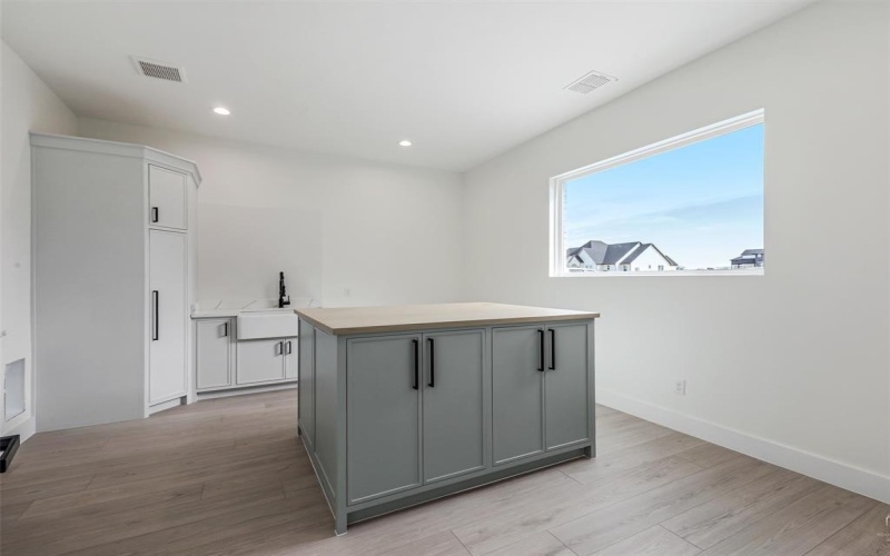 209 Avery Lane, Gunter, TX 75058, 6 Bedrooms Bedrooms, ,7 BathroomsBathrooms,Residential,For Sale,209 Avery Lane,0,21213616