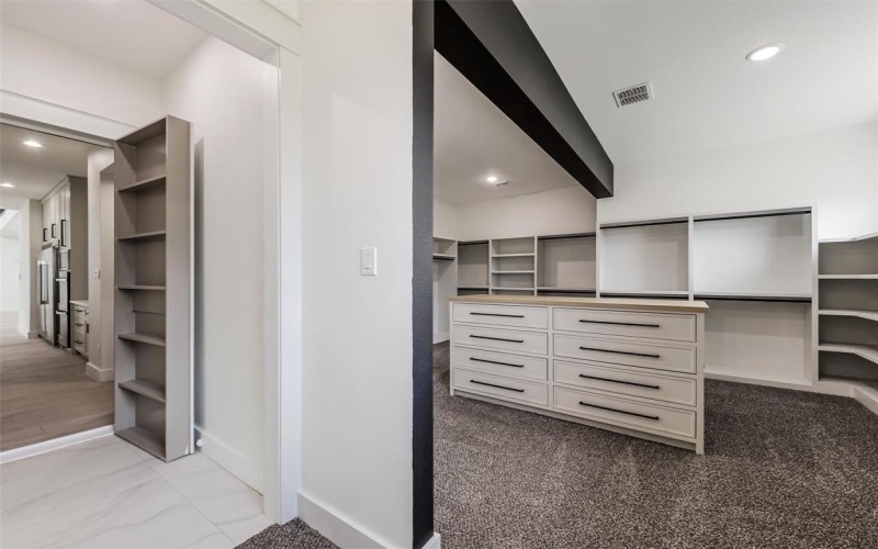 209 Avery Lane, Gunter, TX 75058, 6 Bedrooms Bedrooms, ,7 BathroomsBathrooms,Residential,For Sale,209 Avery Lane,0,21213616