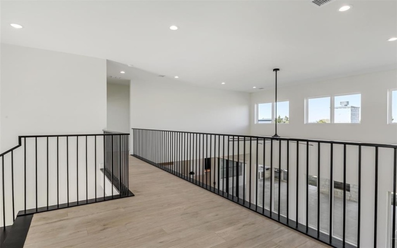 209 Avery Lane, Gunter, TX 75058, 6 Bedrooms Bedrooms, ,7 BathroomsBathrooms,Residential,For Sale,209 Avery Lane,0,21213616