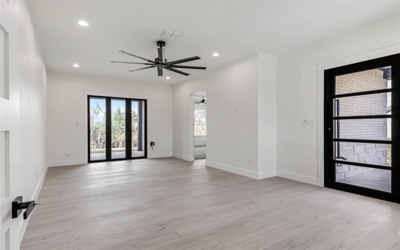 209 Avery Lane, Gunter, TX 75058, 6 Bedrooms Bedrooms, ,7 BathroomsBathrooms,Residential,For Sale,209 Avery Lane,0,21213616