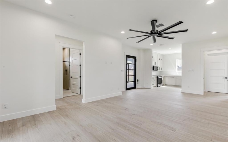 209 Avery Lane, Gunter, TX 75058, 6 Bedrooms Bedrooms, ,7 BathroomsBathrooms,Residential,For Sale,209 Avery Lane,0,21213616