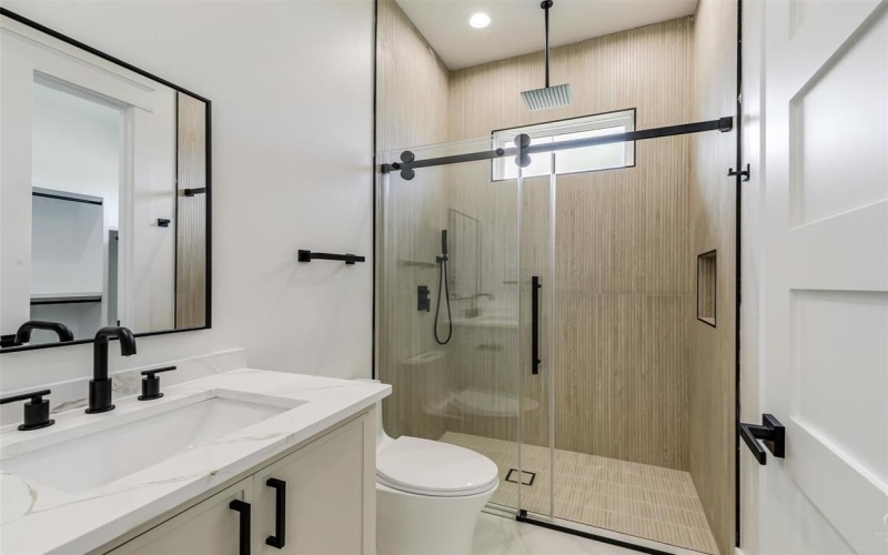 209 Avery Lane, Gunter, TX 75058, 6 Bedrooms Bedrooms, ,7 BathroomsBathrooms,Residential,For Sale,209 Avery Lane,0,21213616