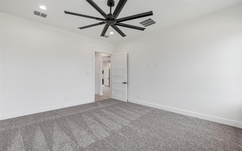 209 Avery Lane, Gunter, TX 75058, 6 Bedrooms Bedrooms, ,7 BathroomsBathrooms,Residential,For Sale,209 Avery Lane,0,21213616