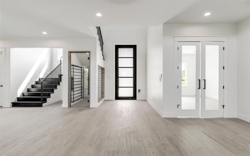 209 Avery Lane, Gunter, TX 75058, 6 Bedrooms Bedrooms, ,7 BathroomsBathrooms,Residential,For Sale,209 Avery Lane,0,21213616