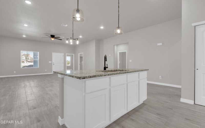 624 Hesse Drive, Socorro, TX 79927, ,Residential Multi Family,For Sale,624 Hesse Drive,0,932142