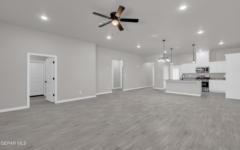 624 Hesse Drive, Socorro, TX 79927, ,Residential Multi Family,For Sale,624 Hesse Drive,0,932142