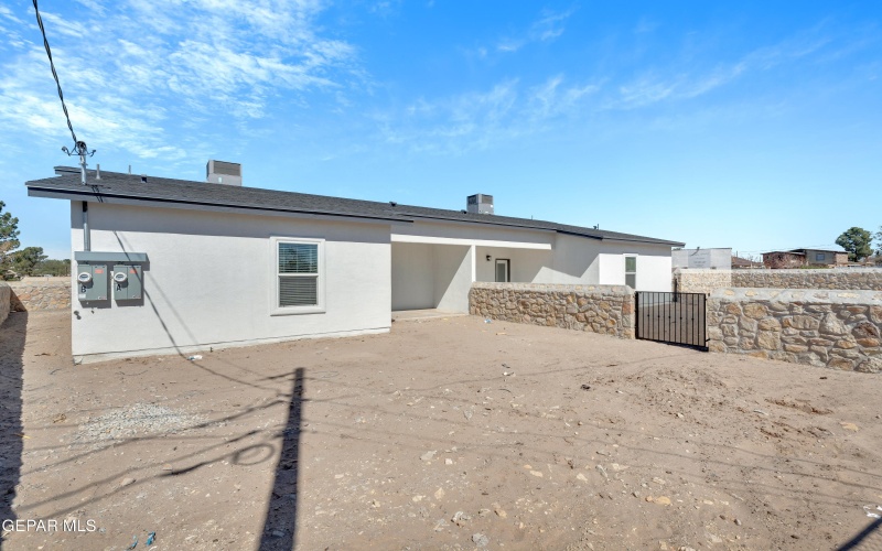 624 Hesse Drive, Socorro, TX 79927, ,Residential Multi Family,For Sale,624 Hesse Drive,0,932142