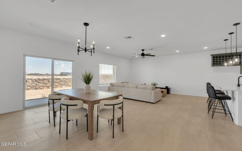 13737 CENTRO VISTA, Horizon City, TX 79928, 4 Bedrooms Bedrooms, ,2 BathroomsBathrooms,Residential,For Sale,13737 CENTRO VISTA,0,940675