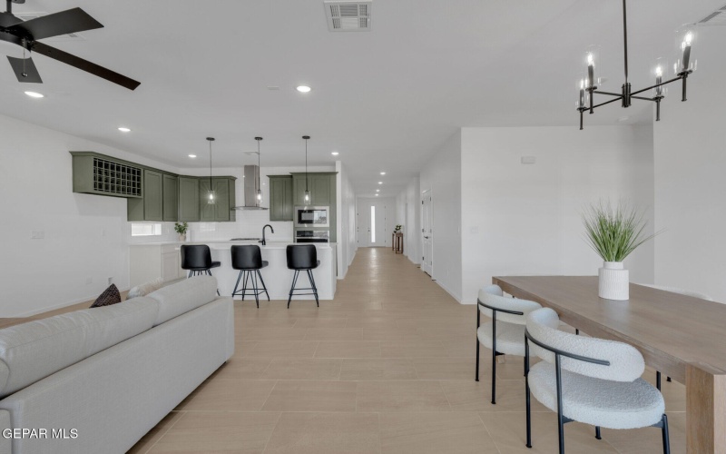 13737 CENTRO VISTA, Horizon City, TX 79928, 4 Bedrooms Bedrooms, ,2 BathroomsBathrooms,Residential,For Sale,13737 CENTRO VISTA,0,940675