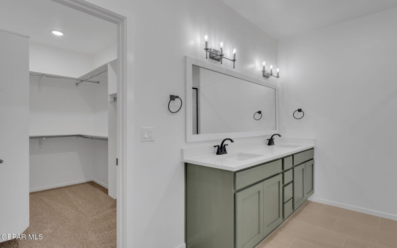 13737 CENTRO VISTA, Horizon City, TX 79928, 4 Bedrooms Bedrooms, ,2 BathroomsBathrooms,Residential,For Sale,13737 CENTRO VISTA,0,940675