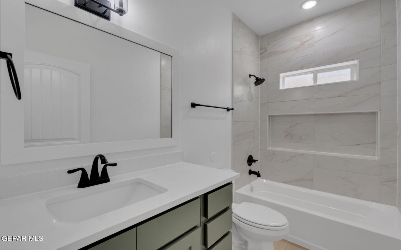 13737 CENTRO VISTA, Horizon City, TX 79928, 4 Bedrooms Bedrooms, ,2 BathroomsBathrooms,Residential,For Sale,13737 CENTRO VISTA,0,940675