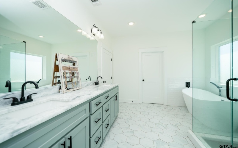 13393 FM 768 N, Jacksonville, TX 75766, 3 Bedrooms Bedrooms, ,2 BathroomsBathrooms,Residential,For Sale,13393 FM 768 N,0,26003933