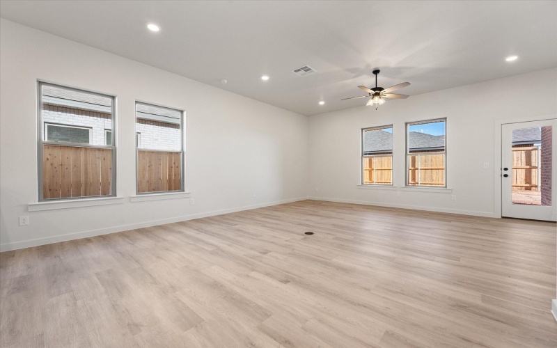 6927 53rd Street, Lubbock, TX 79407, 3 Bedrooms Bedrooms, ,2 BathroomsBathrooms,Residential,For Sale,6927 53rd Street,0,202603671