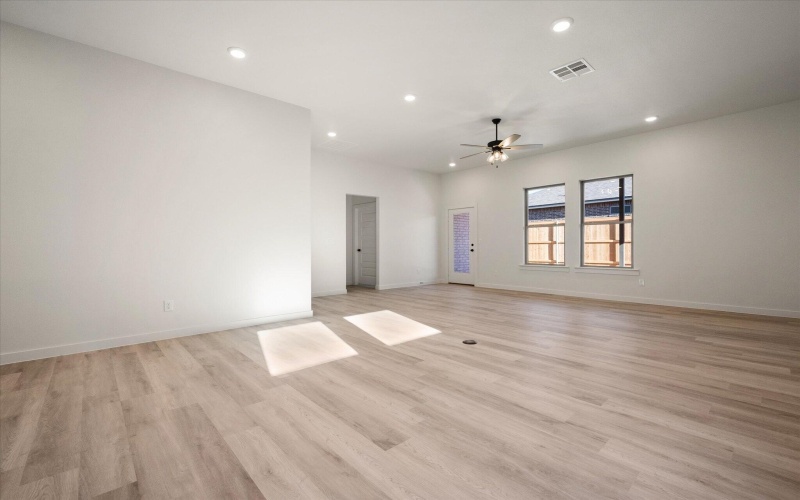 6925 53rd Street, Lubbock, TX 79407, 3 Bedrooms Bedrooms, ,2 BathroomsBathrooms,Residential,For Sale,6925 53rd Street,0,202603674