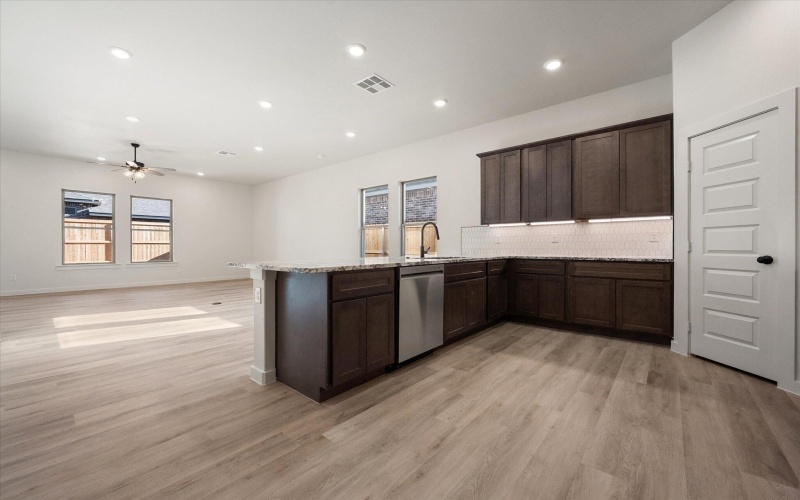 6925 53rd Street, Lubbock, TX 79407, 3 Bedrooms Bedrooms, ,2 BathroomsBathrooms,Residential,For Sale,6925 53rd Street,0,202603674