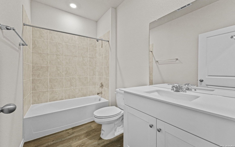 213 Scott Square, San Antonio, TX 78245, 5 Bedrooms Bedrooms, ,3 BathroomsBathrooms,Residential,For Sale,213 Scott Square,0,1950228