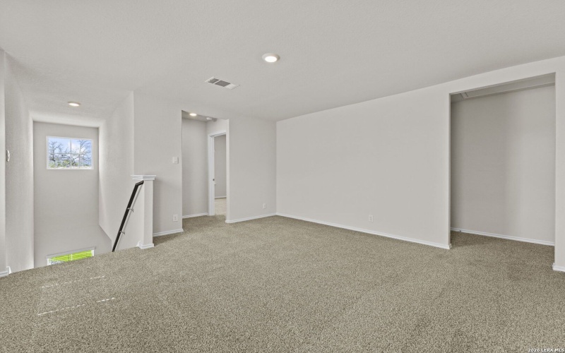 213 Scott Square, San Antonio, TX 78245, 5 Bedrooms Bedrooms, ,3 BathroomsBathrooms,Residential,For Sale,213 Scott Square,0,1950228