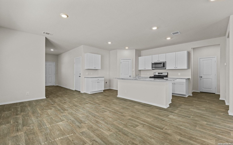 213 Scott Square, San Antonio, TX 78245, 5 Bedrooms Bedrooms, ,3 BathroomsBathrooms,Residential,For Sale,213 Scott Square,0,1950228