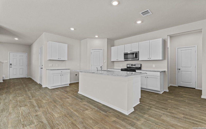 213 Scott Square, San Antonio, TX 78245, 5 Bedrooms Bedrooms, ,3 BathroomsBathrooms,Residential,For Sale,213 Scott Square,0,1950228