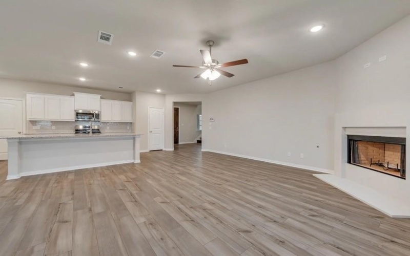 3530 Austin Street, Gainesville, TX 76240, 4 Bedrooms Bedrooms, ,3 BathroomsBathrooms,Residential,For Sale,3530 Austin Street,20721775