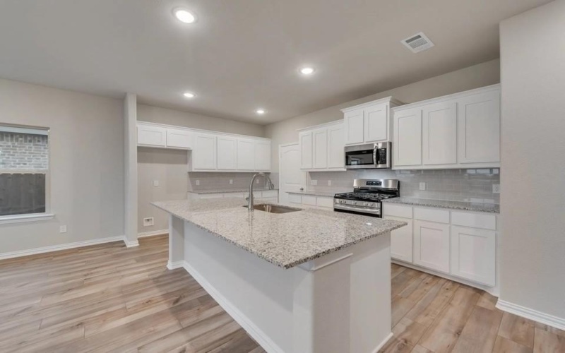 3530 Austin Street, Gainesville, TX 76240, 4 Bedrooms Bedrooms, ,3 BathroomsBathrooms,Residential,For Sale,3530 Austin Street,20721775