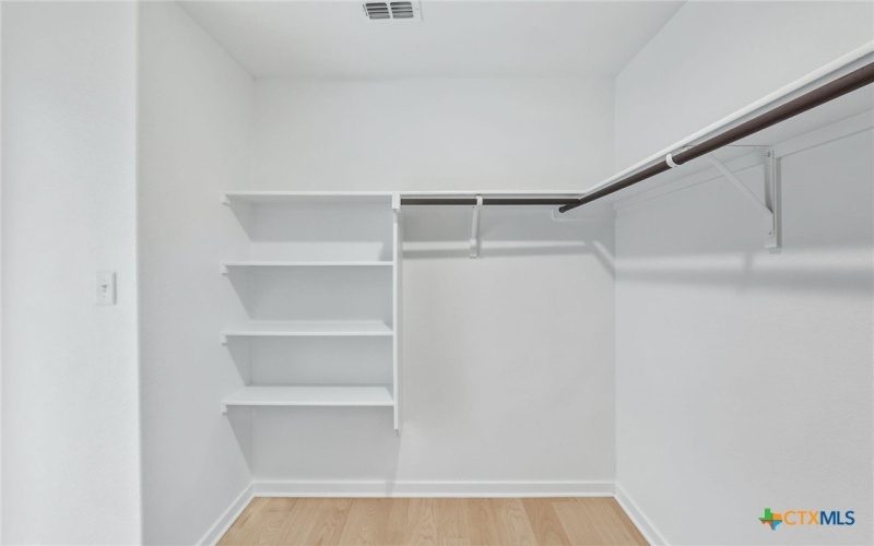 164 Golden Bell Way, Buda, TX 78610, 4 Bedrooms Bedrooms, ,3 BathroomsBathrooms,Residential,For Sale,164 Golden Bell Way,0,606909