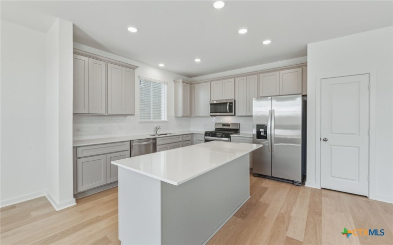 164 Golden Bell Way, Buda, TX 78610, 4 Bedrooms Bedrooms, ,3 BathroomsBathrooms,Residential,For Sale,164 Golden Bell Way,0,606909