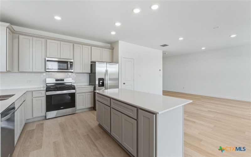 164 Golden Bell Way, Buda, TX 78610, 4 Bedrooms Bedrooms, ,3 BathroomsBathrooms,Residential,For Sale,164 Golden Bell Way,0,606909