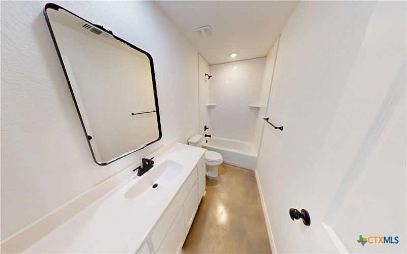 905 Smoke Tree Lane unit: A & B, Killeen, TX 76543, 6 Habitaciones Habitaciones , ,5 BañosBaños,Residential Multi Family,En Venta,905 Smoke Tree Lane unit: A & B,0,607913