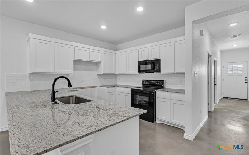 905 Smoke Tree Lane unit: A & B, Killeen, TX 76543, 6 Habitaciones Habitaciones , ,5 BañosBaños,Residential Multi Family,En Venta,905 Smoke Tree Lane unit: A & B,0,607913