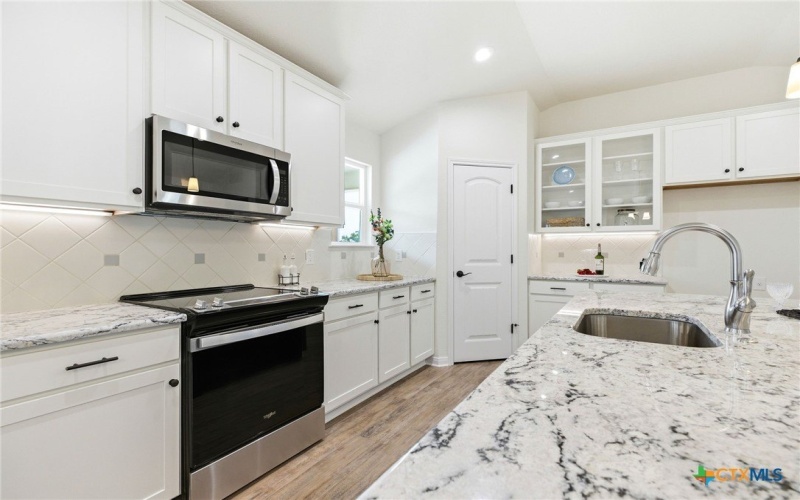 684 Appaloosa Drive, Fischer, TX 78623, 3 Bedrooms Bedrooms, ,2 BathroomsBathrooms,Residential,For Sale,684 Appaloosa Drive,0,607978