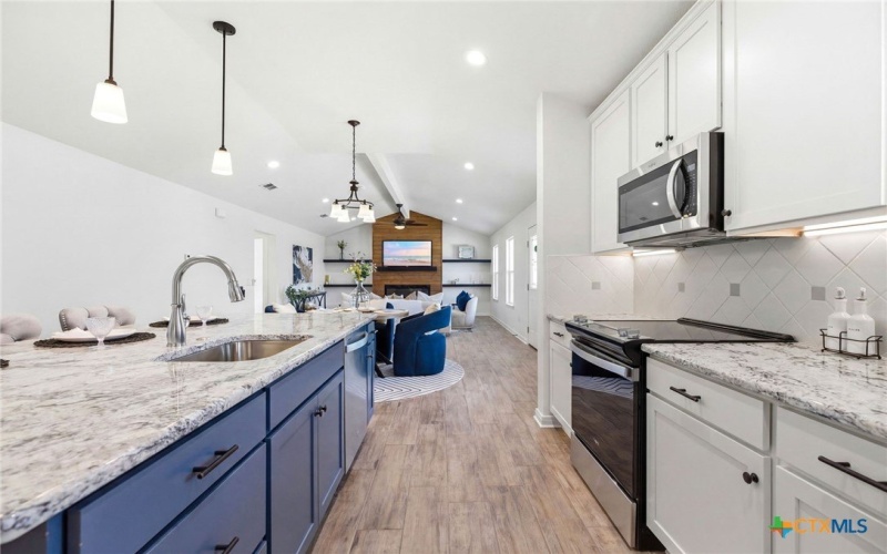 684 Appaloosa Drive, Fischer, TX 78623, 3 Bedrooms Bedrooms, ,2 BathroomsBathrooms,Residential,For Sale,684 Appaloosa Drive,0,607978