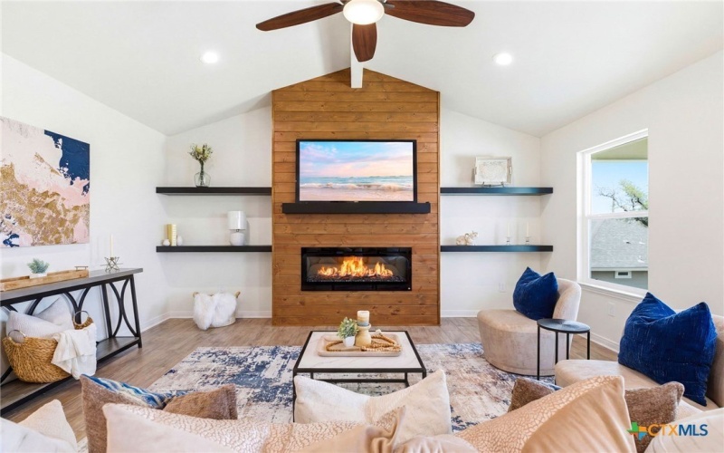 684 Appaloosa Drive, Fischer, TX 78623, 3 Bedrooms Bedrooms, ,2 BathroomsBathrooms,Residential,For Sale,684 Appaloosa Drive,0,607978