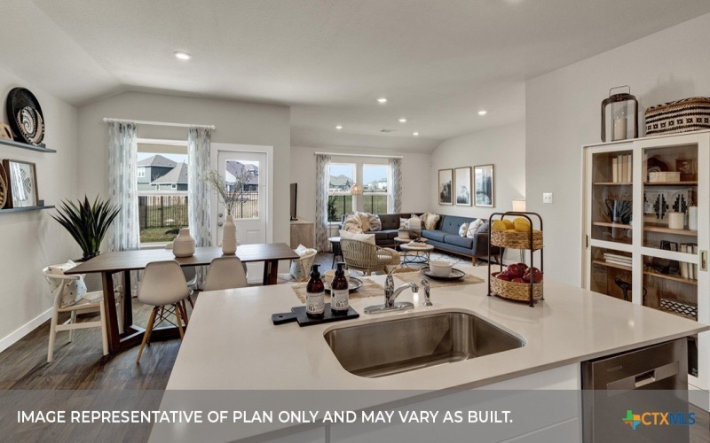 240 FLORA VISTA Street, San Marcos, TX 78666, 4 Habitaciones Habitaciones , ,2 BañosBaños,Residential,En Venta,240 FLORA VISTA Street,0,608017